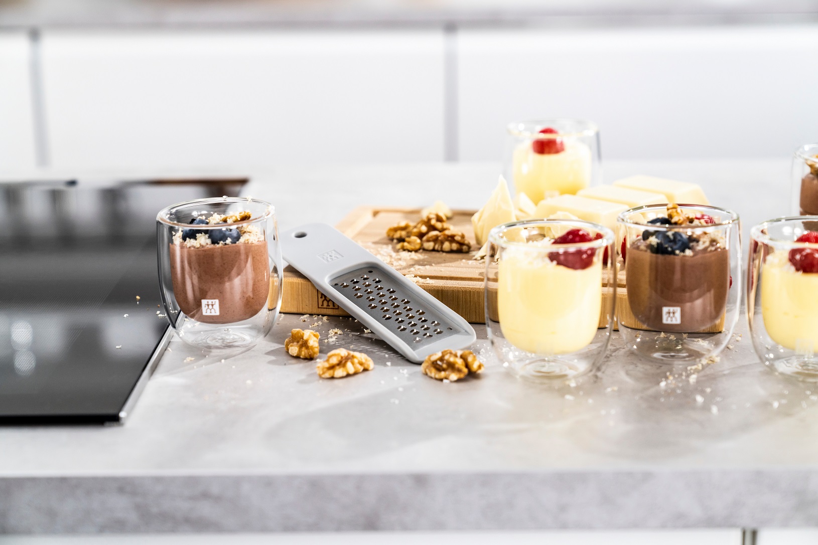 750042041_300dpi
